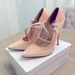 Signature by shoedazzle sz11